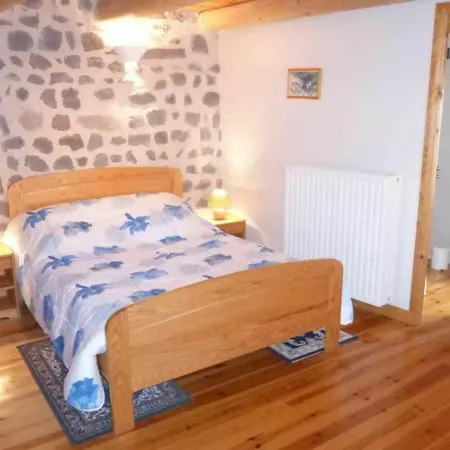 Holiday home Independant 4 Pers. A Avec Cour, Proche Gorges De L'allier, Parking Prive, Animations. - Fr-1-582-193 Rauret