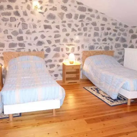 Semesterbostad Independant 4 Pers. A Avec Cour, Proche Gorges De L'allier, Parking Prive, Animations. - Fr-1-582-193