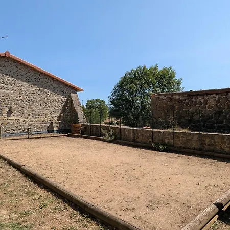 Hébergement de vacances Indépendant 4 Pers. à Avec Cour, Proche Gorges De L'allier, Parking Privé, Animations. - Fr-1-582-193