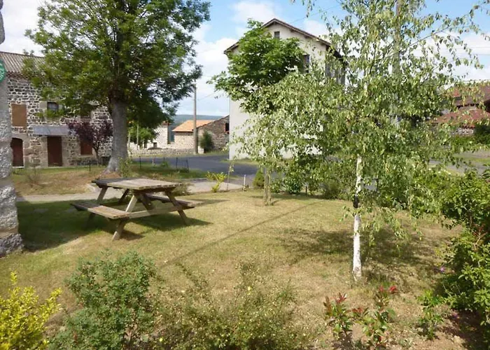 Independant 4 Pers. A Avec Cour, Proche Gorges De L'allier, Parking Prive, Animations. - Fr-1-582-193